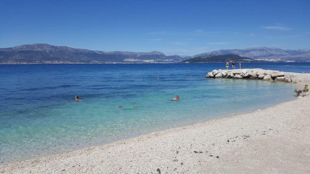 Villa" Arijana 2" Slatine Buitenkant foto